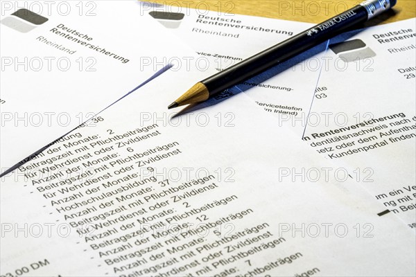 Symbolic image pension, pension information, assessment notice on contributions made to the