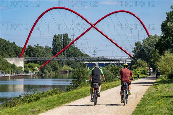 Nordsternpark, former site of the Nordstern colliery, double arch bridge over the Rhine-Herne