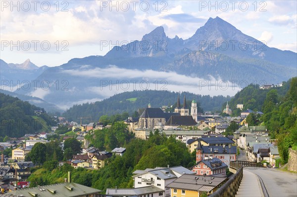 View of the village with parish churches, St Andreas and the collegiate church of St Peter and St