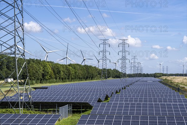 High-voltage power line route, the space underneath is used for a solar park over 5 km long, behind