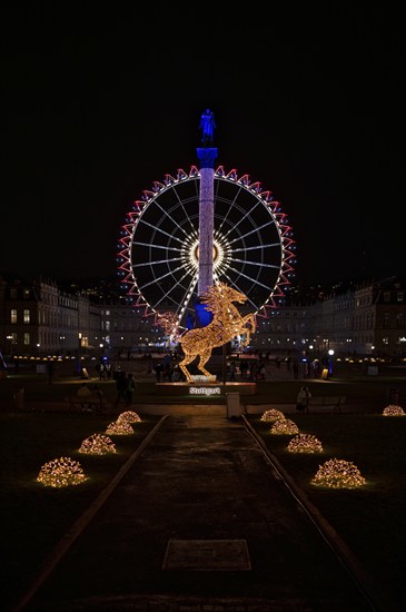 Night shot, Christmas market, highlights, illumination, with Stuttgarter Rössle, landmark, Ferris