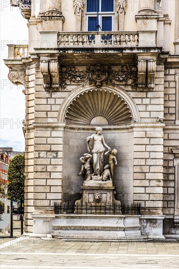 Palazzo del Lloyd Triestino, facade detail, allegory of seawater, Piazza Unità d'Italia in the