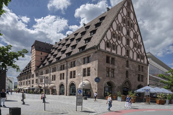 Historic toll hall, built 1498-1502, former granary, Hallplatz 2, Nuremberg, Middle Franconia,