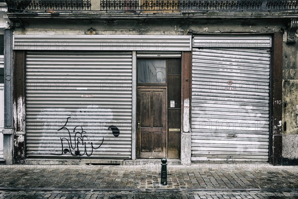 Former shop, closed, closed, closed, shop, shop, business, door, shop door, dilapidated, abandoned,