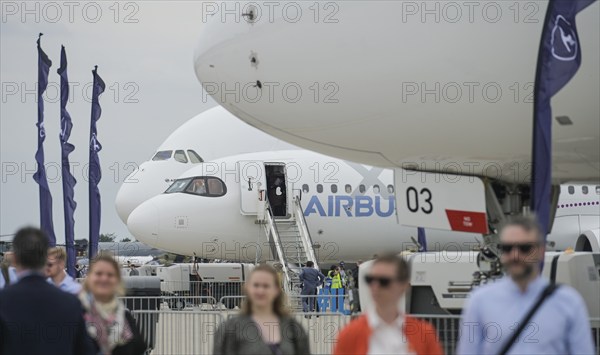 Emirates Airbus A380, Airbus A321, ILA 2024, International Aerospace Exhibition Berlin, Schönefeld,