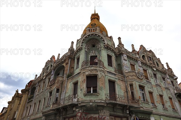 Romania, Kreisch region, Oradea, Grosswardein, Moskovits Palace, Art Nouveau, dilapidated,