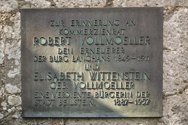 Hohenbeilstein Castle, sign with lettering, letters, In memory of the Kommerzienrat Robert