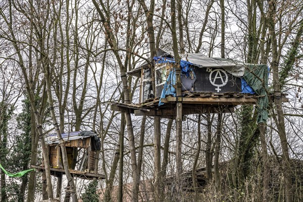 Camp of climate activists in the rest of the village of Lützerath, the last place to be excavated