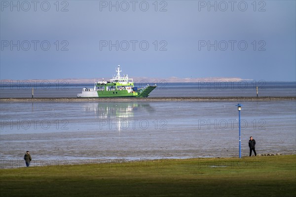 North Sea dyke, near Neuharlingersiel, ferry to the island of Spiekeroog, Lower Saxony, Germany,