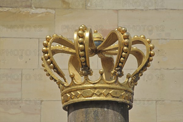 Golden royal crown as a memorial to the Prussian era after 1815, arts and crafts, jewellery,