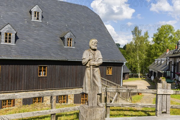 The Siebenschlehner Pochwerk is a listed pochwerk in the Neustädtel district of Schneeberg. It was