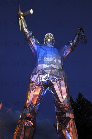 Statue The Brownhills Minor 12 m high, artist John McKenna, Chester Road, Brownhills,