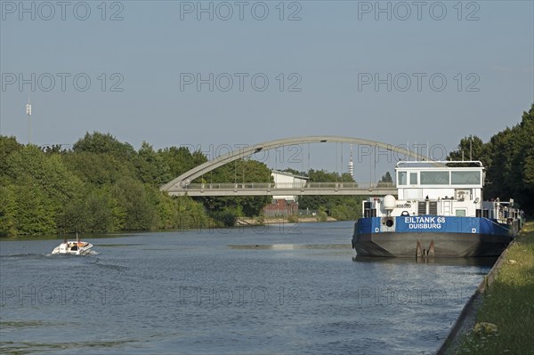 Boat, cargo ship, bridge, Mittellandkanal, Hanover, Lower Saxony, Germany, Europe