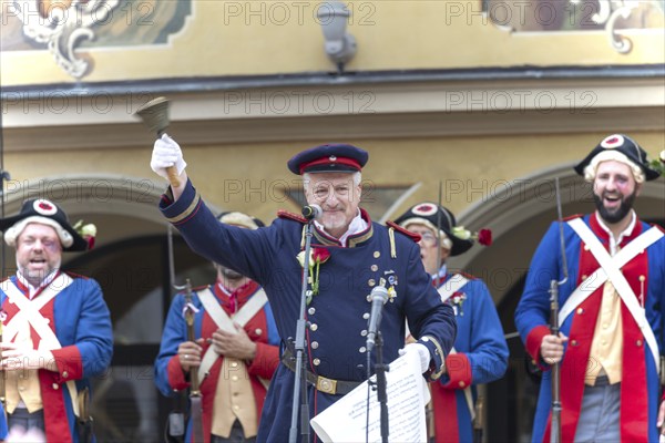 Proclamation of the Fishermen's Day by the beadle on the market square, Fishermen's Day in