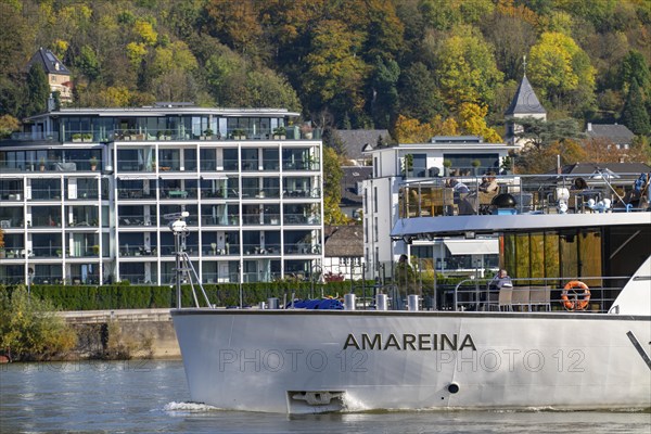 Residential buildings, modern residential complex directly on the Rhine, below the Drachenfels,