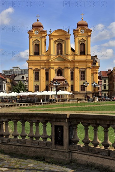 Banat, Timisoara, Timisoara, Old Town, Catholic Cathedral at Piata Unirii, Unification Square,