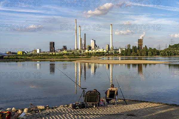 Industrial backdrop of the ThyssenKrupp Steel steelworks in Bruckhausen, on the Rhine, Schwelgern