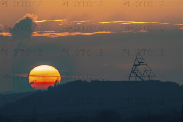 Slag heap landscape, Beckstrasse slag heap with the Tetraeder Bottrop, North Rhine-Westphalia,