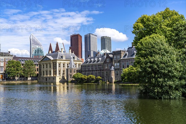 The Mauritshuis, historical art museum at the Binnenhof, seat of the Dutch government, Hofvijver