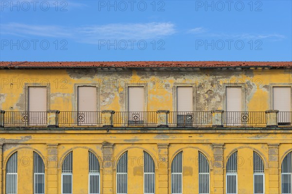 Facade of an old bathhouse, architecture, building, dilapidated, property, empty, nobody, vacancy,