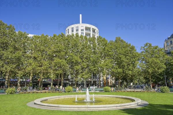 Fountain, Prager Platz, Wilmersdorf, Charlottenburg-Wilmersdorf, Berlin, Germany, Europe