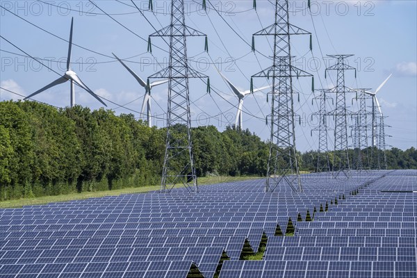 High-voltage power line route, the space underneath is used for a solar park over 5 km long, behind