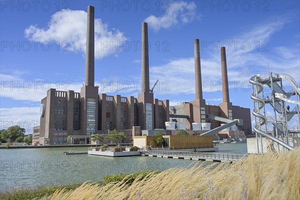 VW power station, Mittelland Canal, Wolfsburg, Lower Saxony, Germany, Europe