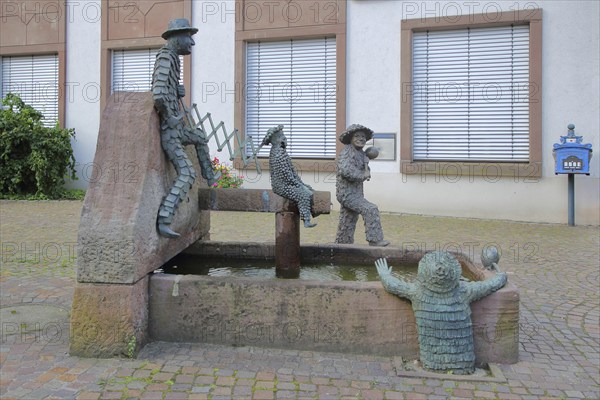 Fool's fountain by Walter Haaf 1971, carnival fountain, Swabian-Alemannic, carnival, four fools,