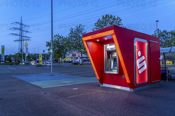 New ATM on the site of a shopping centre in Mülheim-Dümpten, free-standing, should be blast-proof,
