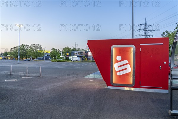 New ATM on the site of a shopping centre in Mülheim-Dümpten, free-standing, should be blast-proof,