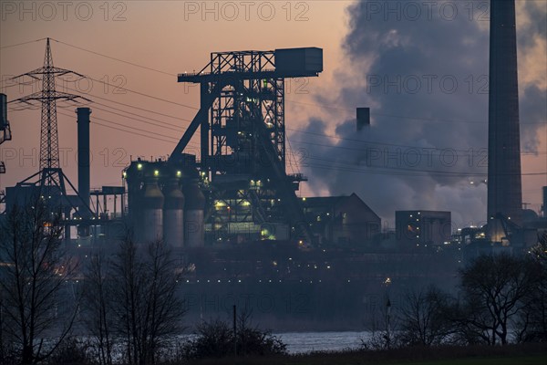 Duisburg-Hüttenheim steel site, Hüttenwerke Krupp-Mannesmann, HKM, blast furnace, Rhine, Duisburg,