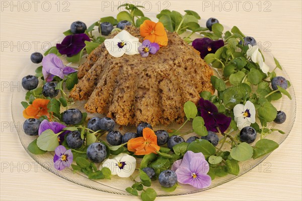 Vegetarian cuisine, chestnut roast, chestnut cake, chestnut roast, chestnut cake with hazelnuts,