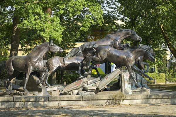 Monument 'The Wind of Freedom', Clayallee, Dahlem, Steglitz-Zehlendorf, Berlin, Germany, Europe