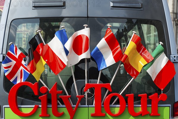 Bus for tourists for an international city tour, city trip, international, languages, tourism,