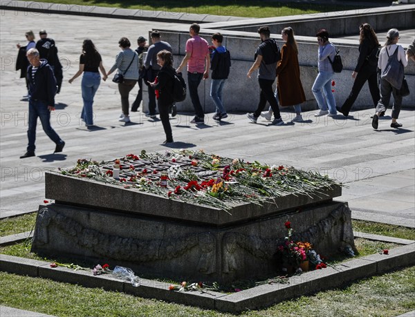 Commemoration at the Soviet memorial in Treptower Park to the Soviet soldiers who died during the