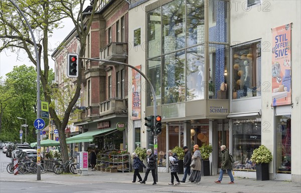 Street scene, people, shops, shopping street Teltower Damm, Zehlendorf, Steglitz-Zehlendorf