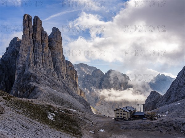 Gartl Hut below the Vajolet Towers, Catinaccio/rose garden, Dolomites, South Tyrol, Italy, Europe