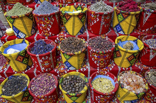 Spice stall in the souk of Mutrah, Muscat, Arabian Peninsula, Sultanate of Oman