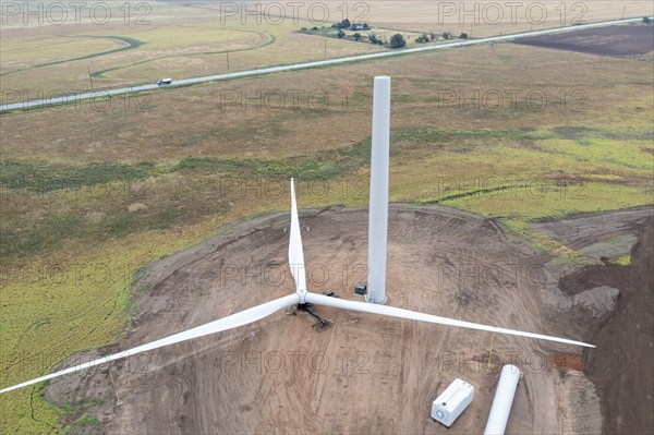 Balko, Oklahoma, A wind turbine being constructed in the Oklahoma panhandle