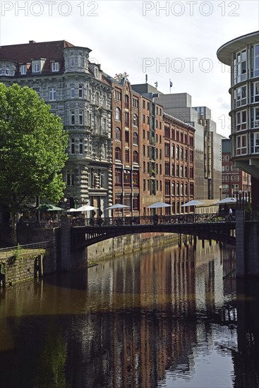 Hamburg, City, Herrengrabenfleet, historische Bürogebäude und Speicher