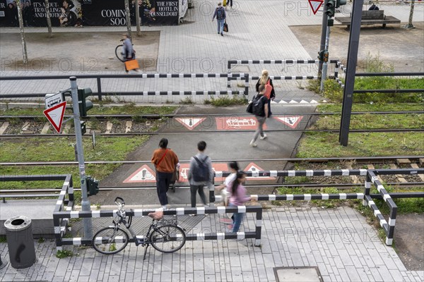 Schadowstraße tram stop in Düsseldorf, railway crossing, North Rhine-Westphalia, Germany, Europe