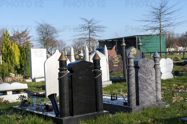 Islamic burial grounds at the Hallo cemetery in Essen-Stoppenberg, one of the largest Islamic