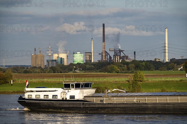 Hüttenwerke Krupp-Mannesmann, HKM in Duisburg-Hüttenheim, 2 blast furnaces, coking plant, cargo