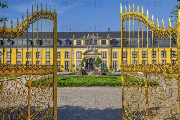 Golden Tor Tor with gallery building in the Great Garden, Herrenhausen Gardens, Hanover, Lower