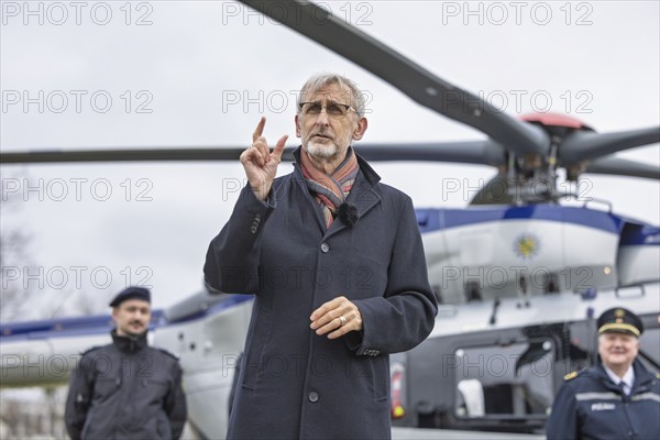 Minister of State Armin Schuster presents the new police helicopter together with State Police