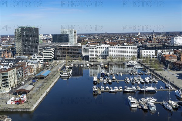 Willemdok, Jachthaven Antwerpen harbour basin, old harbour district, Het Eilandje of Antwerp,