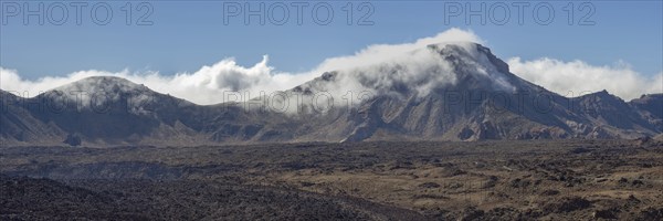 The summit of Montaña Guajara, also: Alto de Guajara, 2715m, crater walls, Caldera de las Cañadas,