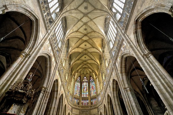 Prague castle, Gothic Metropolitan Cathedral of Saints Vitus, Wenceslas and Adalbert, Central nave