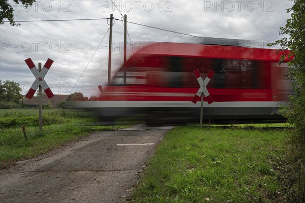 Passing Gräfenberg railway, single-track branch line, at the unrestricted level crossing,