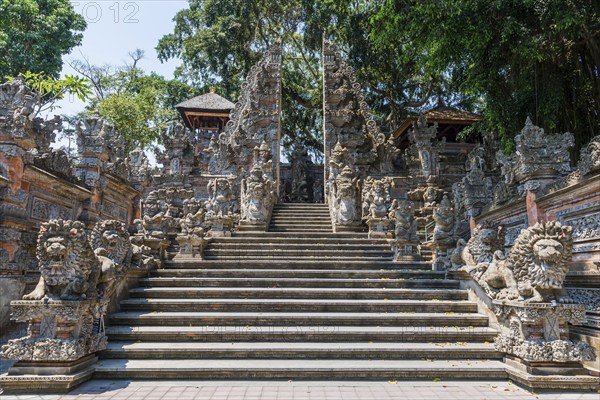 Pura Taman Saraswati, Tor, entrance gate, temple, Hinduism, Ubud, Bali, Indonesia, Asia